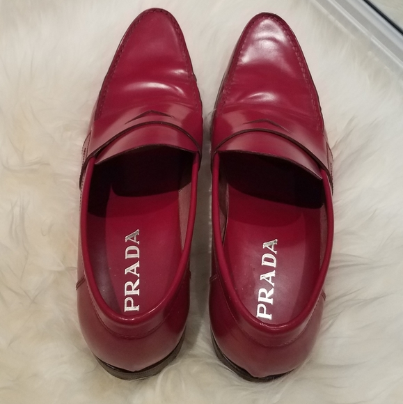 AUTHENTIC VINTAGE PRADA MEN'S SHOES, MADE IN ITALY SIZE USA 7, RED COLOR. - Picture 4 of 9